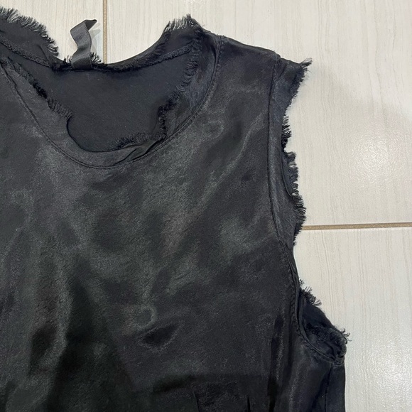 Venti6 Silk Raw Edge Tank - Picture 5 of 9